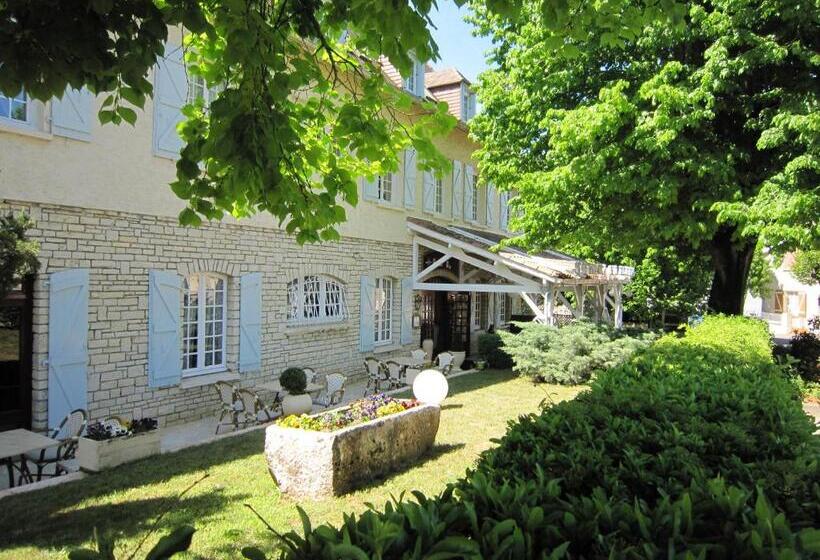هتل Hostellerie De La Bouriane