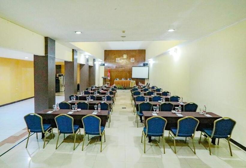 هتل Marlin Pekalongan