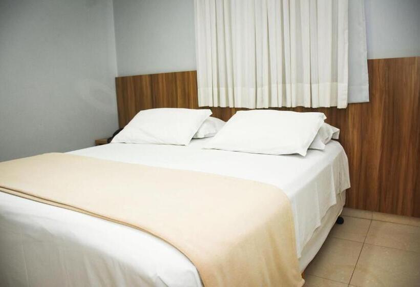 בית מלון כפרי Maximus Business