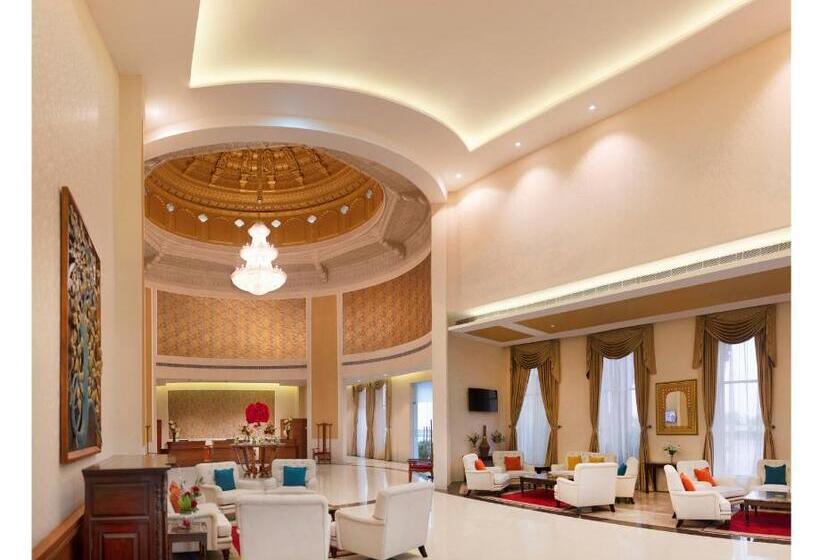 בית מלון כפרי Orchha Palace And Convention Centre