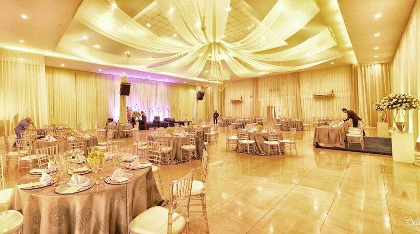 هتل Regina Resort & Convenciones