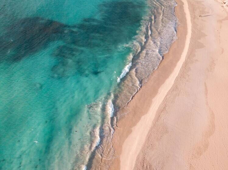 فندق Smiths Beach Resort