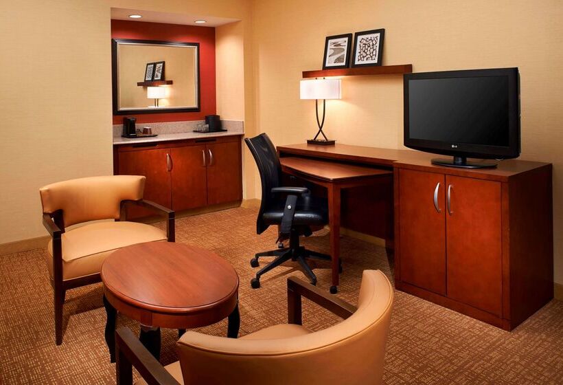 Отель Sonesta Select Detroit Auburn Hills