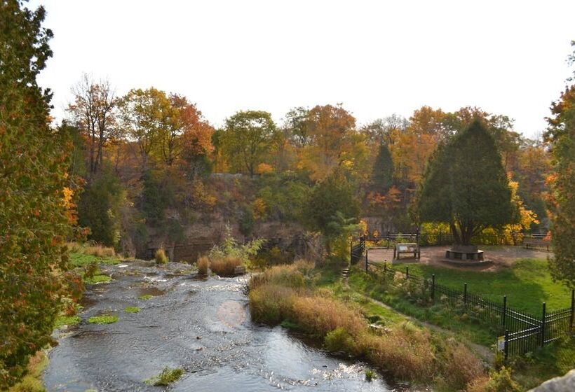 هتل Staybridge Suites Hamilton Downtown, An Ihg