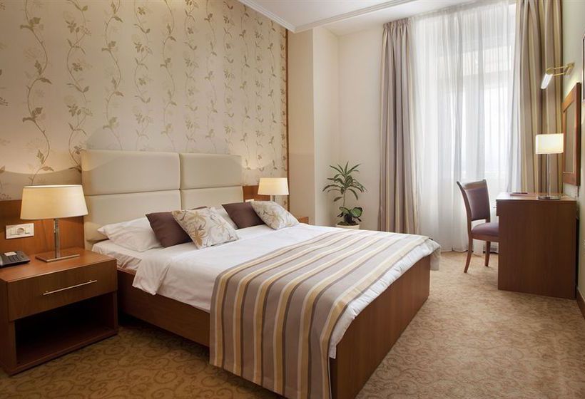 هتل Remisens Premium & Romantic Villa Ambasador