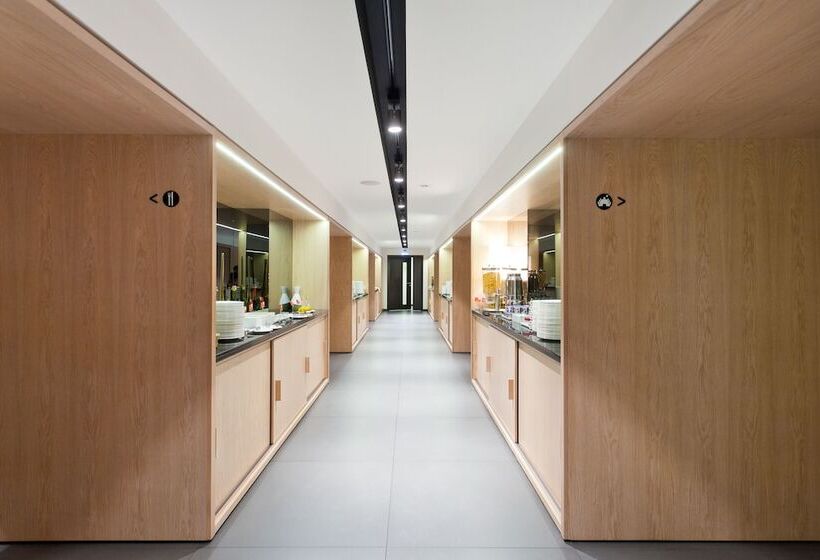 Azimut Hotel Tulskaya Moscow