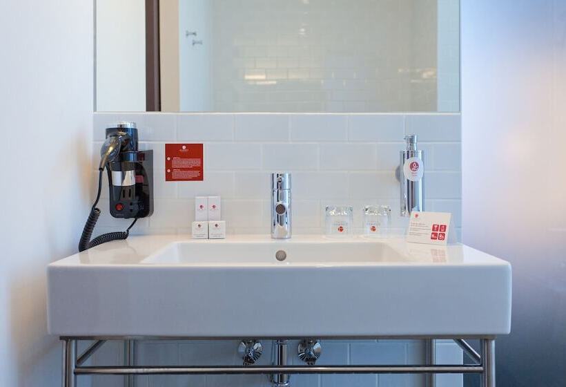 Azimut Hotel Tulskaya Moscow