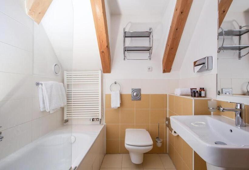 Fotos del hotel Orea Place Charles Bridge:  19