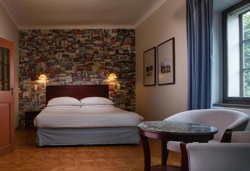 Fotos del hotel Orea Place Charles Bridge:  9