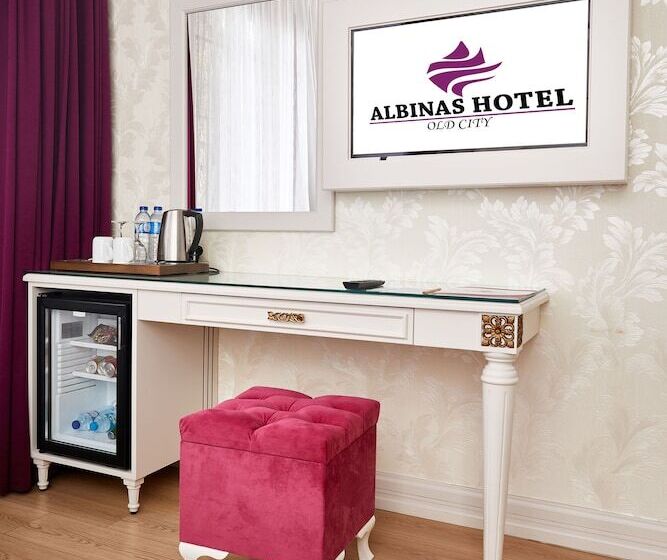 Hotel Albinas  Old City