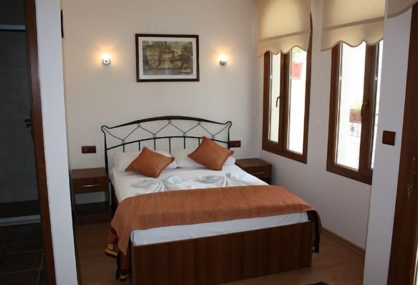 هتل Boomerang Guest House