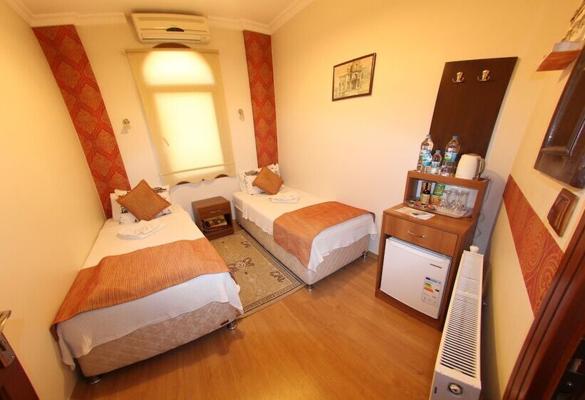 هتل Boomerang Guest House