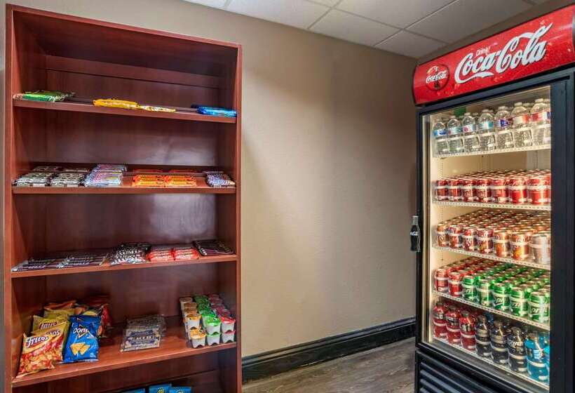 هتل Comfort Inn & Suites