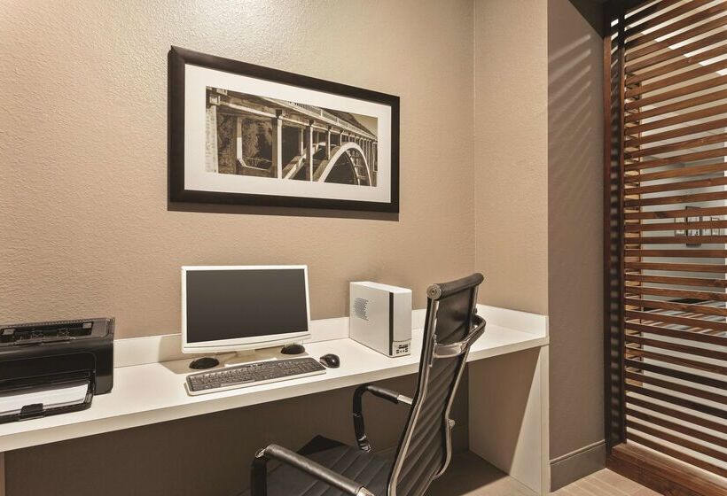 هتل Country Inn & Suites By Radisson, Byram Jackson South, Ms