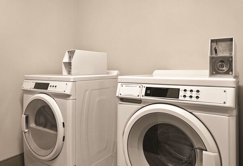 هتل Country Inn & Suites By Radisson, Byram Jackson South, Ms