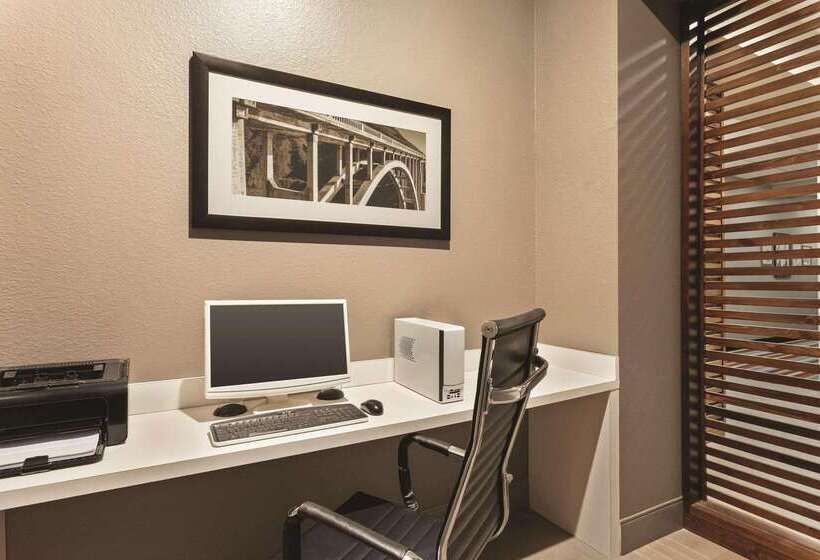 هتل Country Inn & Suites By Radisson, Byram Jackson South, Ms