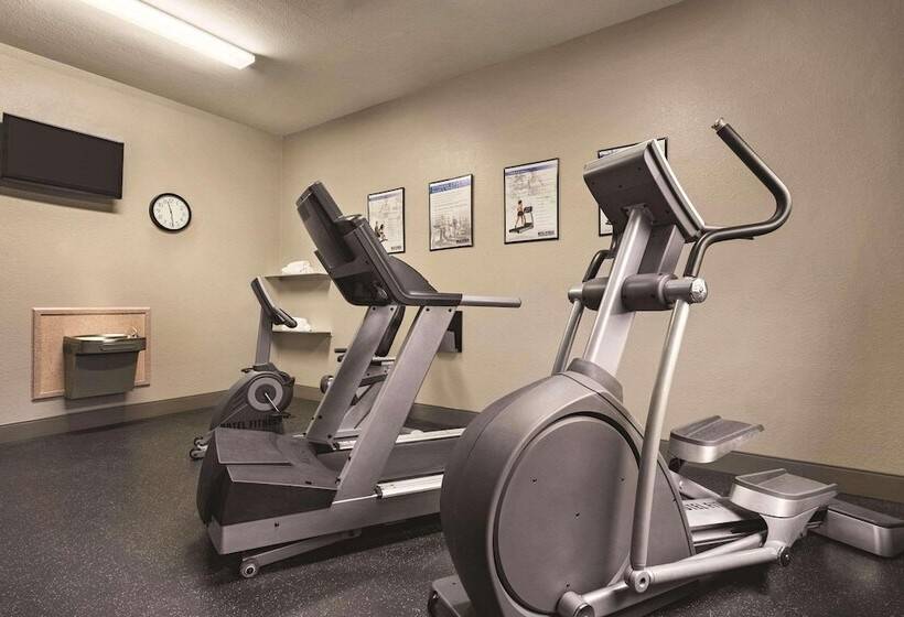 هتل Country Inn & Suites By Radisson, Byram Jackson South, Ms