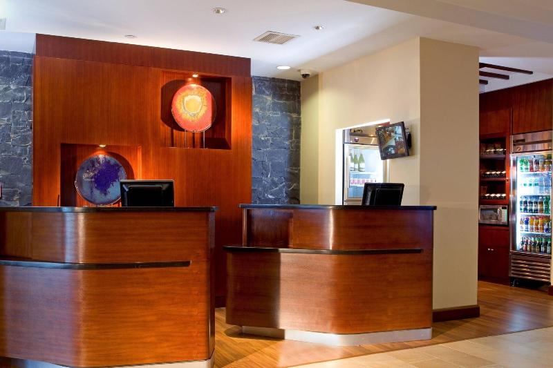 هتل Courtyard By Marriott Port Of Spain