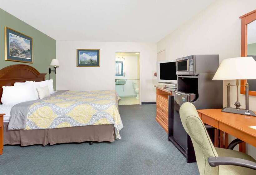 Hotel Days Inn By Wyndham Cedar Falls University Plaza