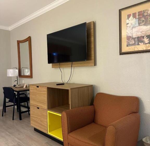 هتل Days Inn By Wyndham Copperas Cove