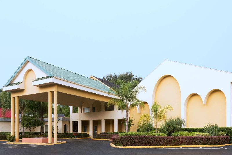 Отель Days Inn By Wyndham Crystal River