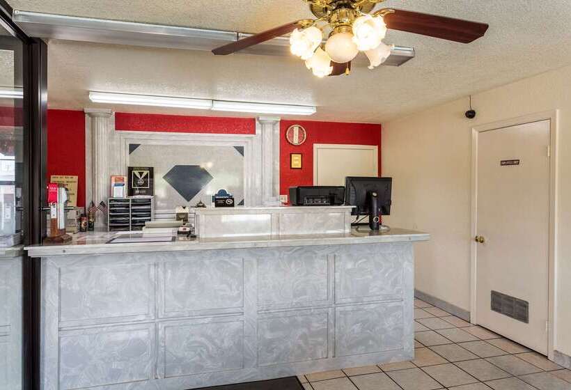 호텔 Econo Lodge & Suites Brinkley