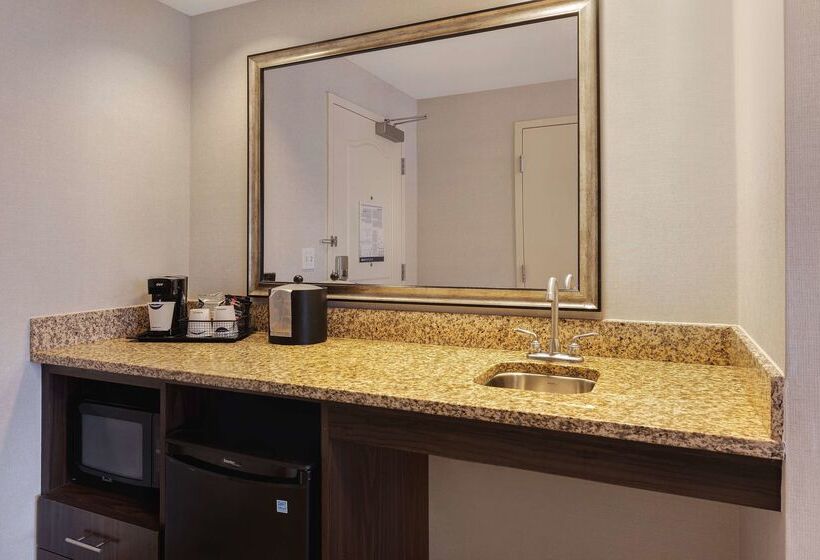 בית מלון כפרי Hampton Inn & Suites San Luis Obispo