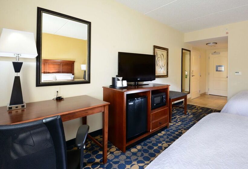 هتل Hampton Inn & Suites Durham/north I85