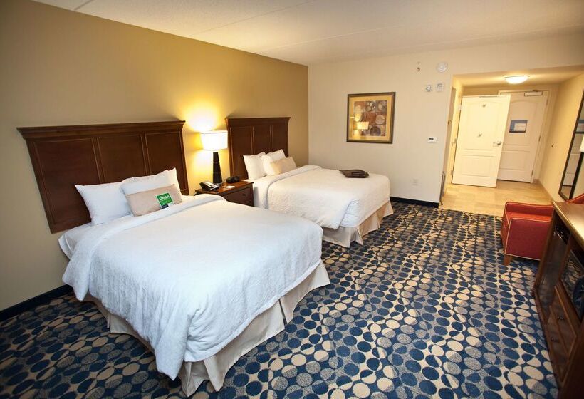 هتل Hampton Inn & Suites Durham/north I85