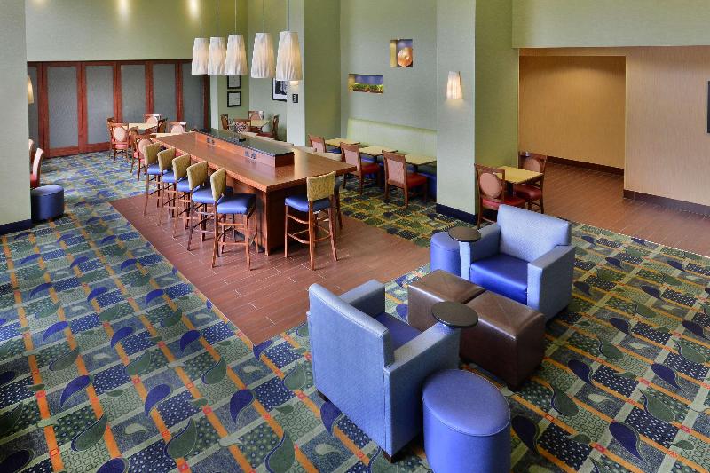 هتل Hampton Inn & Suites Durham/north I85