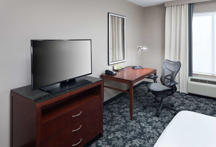 هتل Hilton Garden Inn Frisco