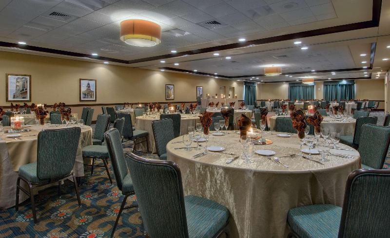 هتل Hilton Garden Inn Fort Worth Medical Center