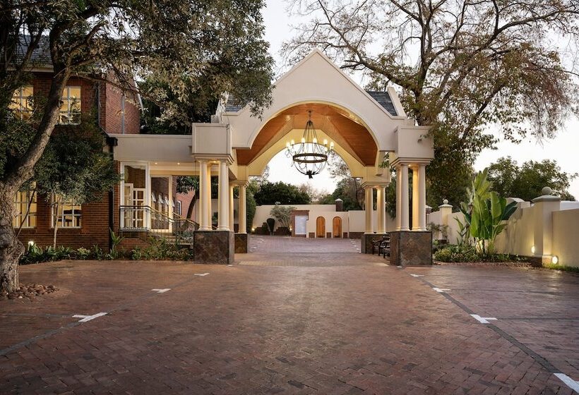 Premier Hotel Quatermain