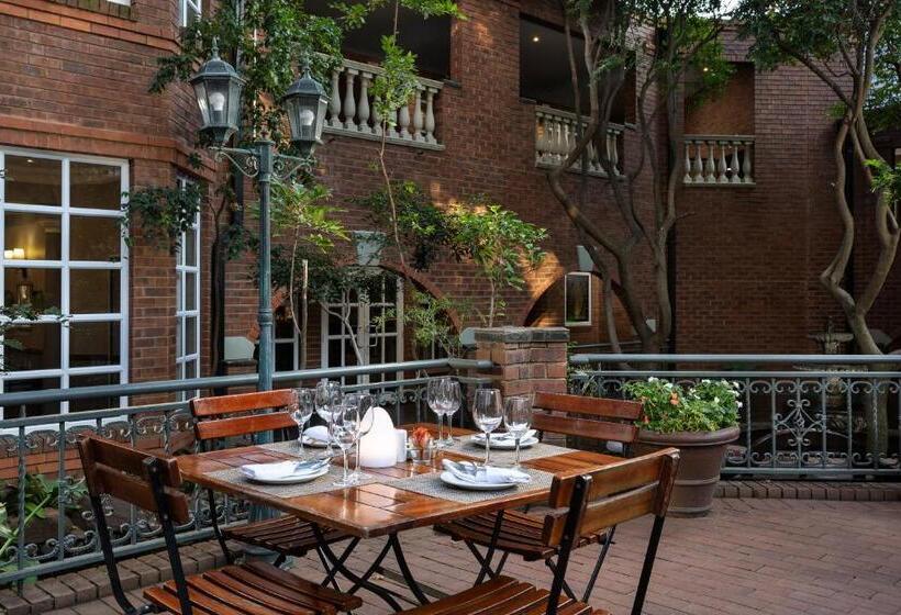 Premier Hotel Quatermain