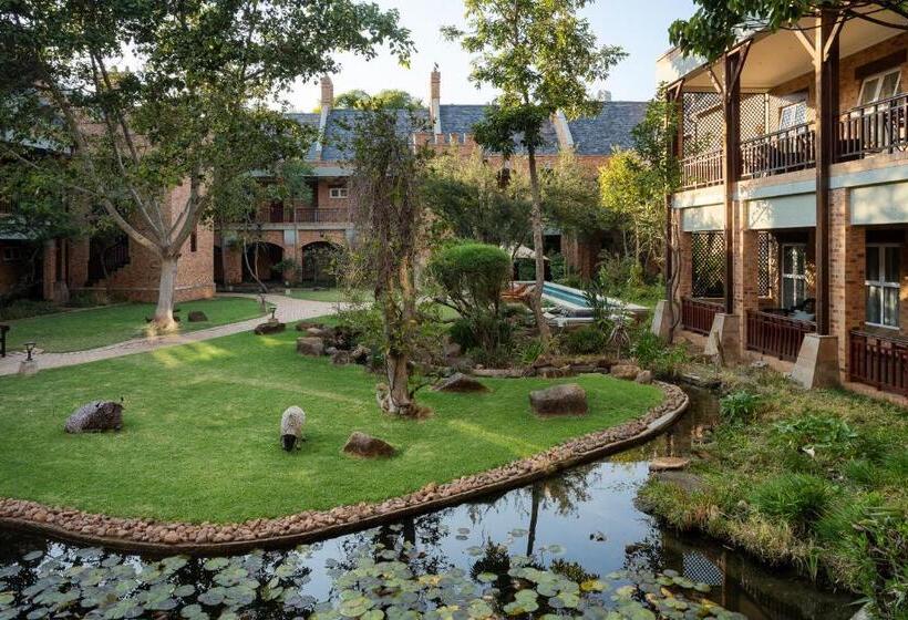 Premier Hotel Quatermain