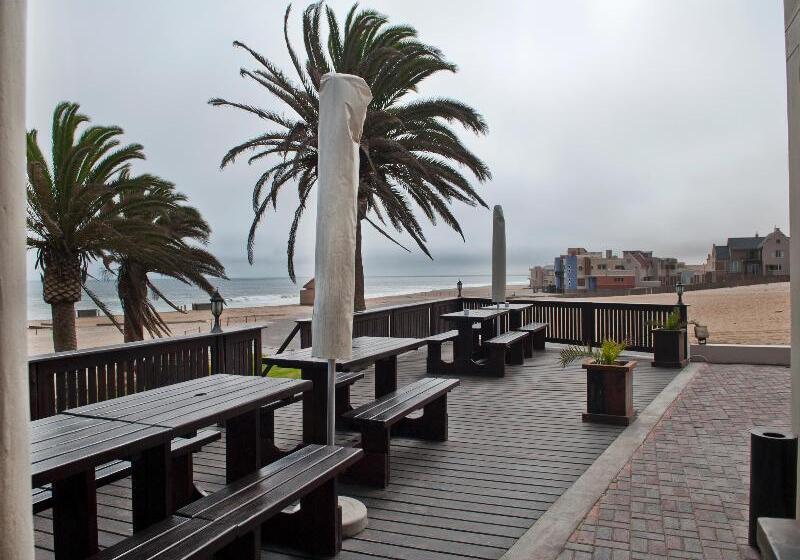 ホテル Long Beach Lodge