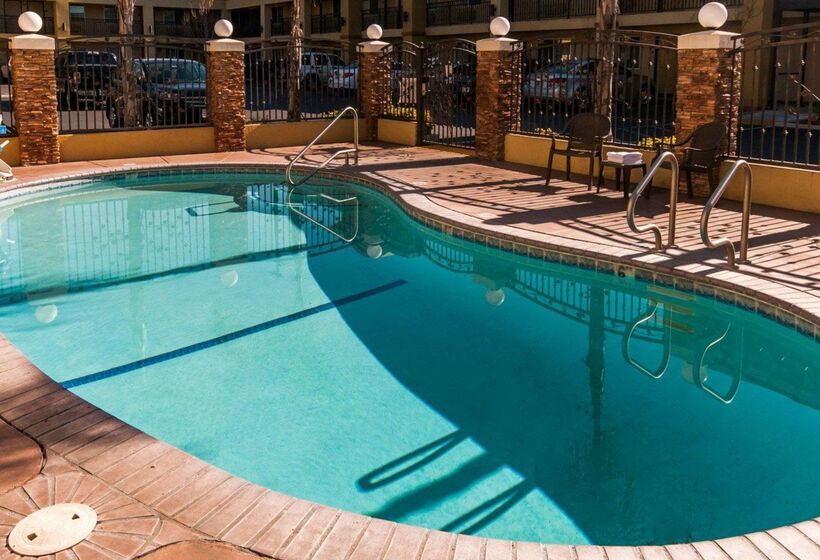 هتل Quality Inn Near Chico State