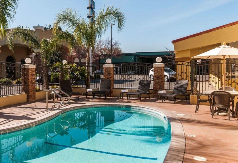 هتل Quality Inn Near Chico State