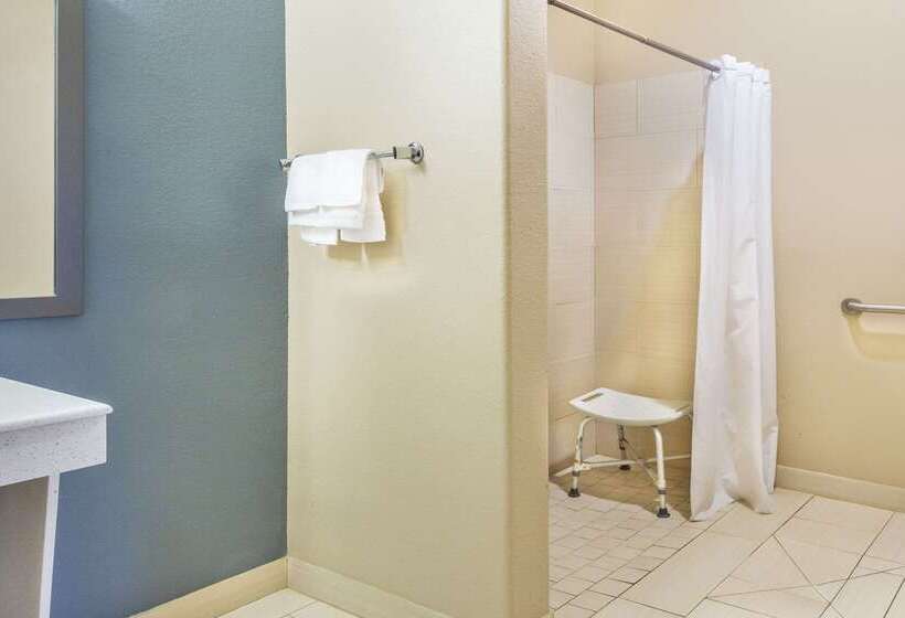 هتل Super 8 By Wyndham Center