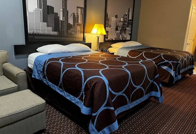 هتل Super 8 By Wyndham Center