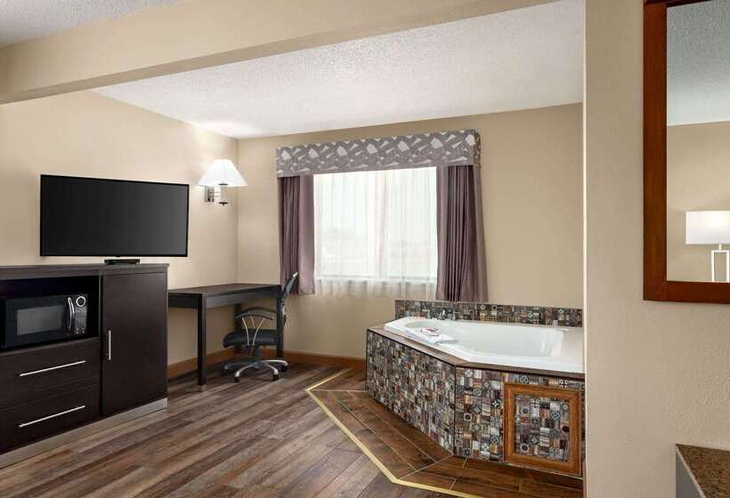 فندق Super 8 By Wyndham Chillicothe