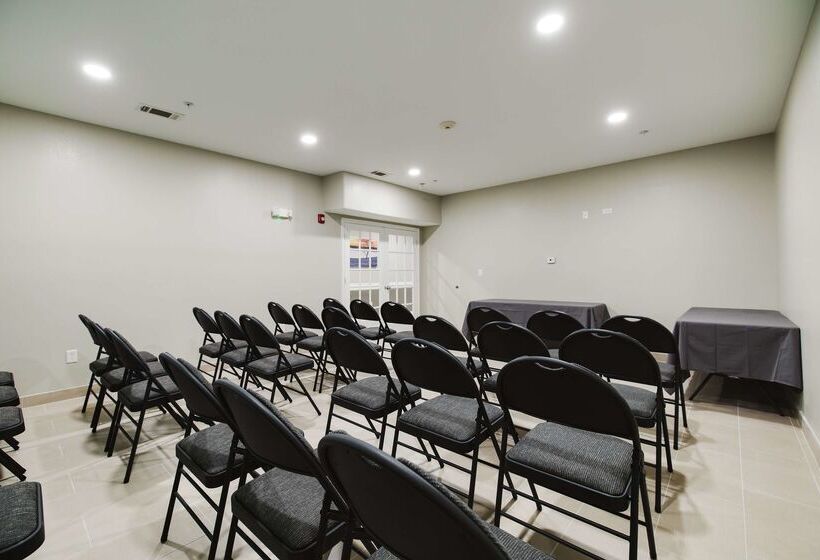 فندق Surestay Studio By Best Western Conroe Downtown