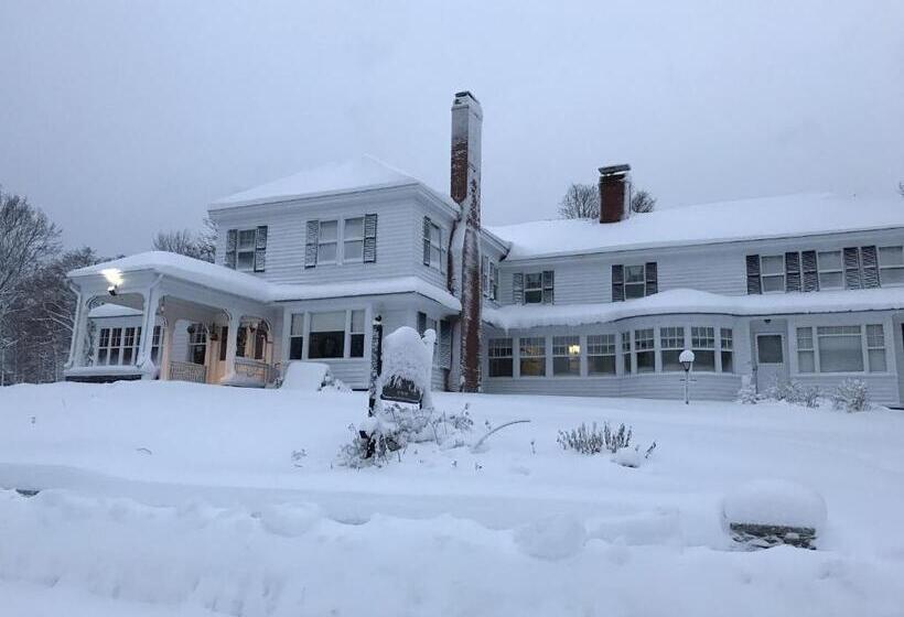 酒店 The Brewster Inn
