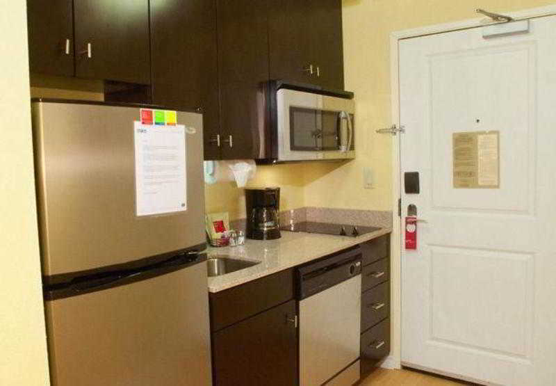 בית מלון כפרי Towneplace Suites Dallas Desoto