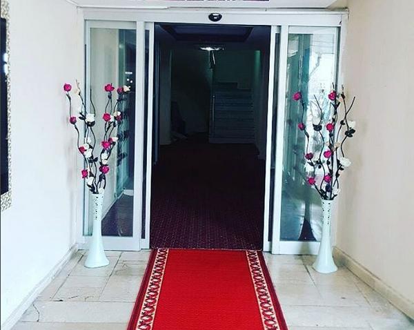 Madi Hotel Van