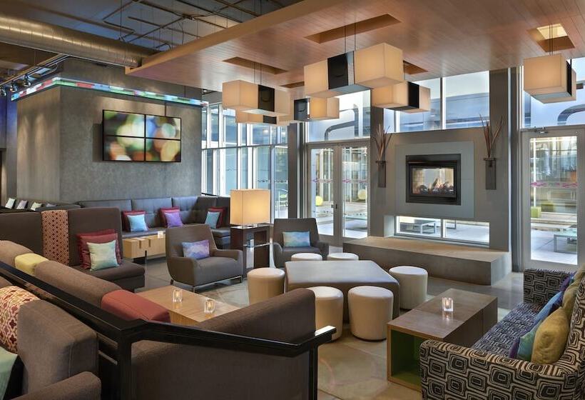 هتل Aloft Vaughan Mills