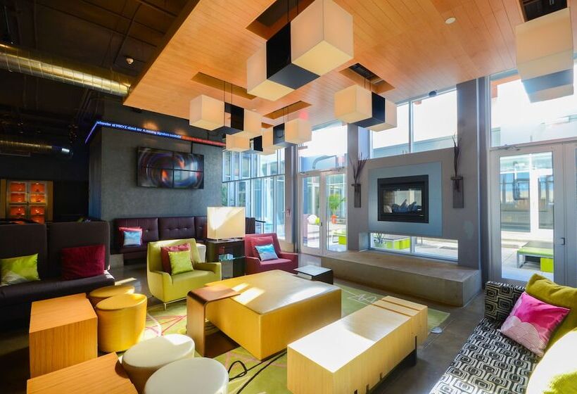هتل Aloft Vaughan Mills