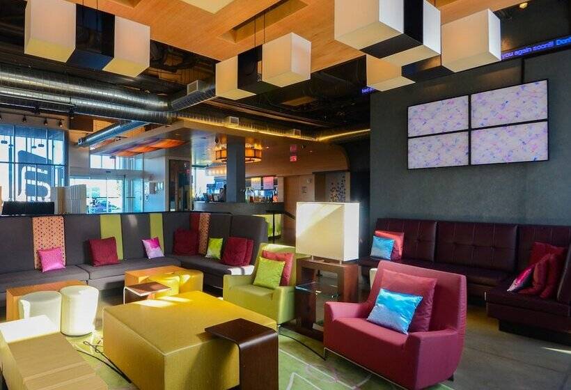 هتل Aloft Vaughan Mills