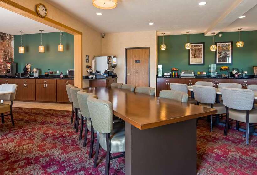 فندق Best Western Plus Howe Inn