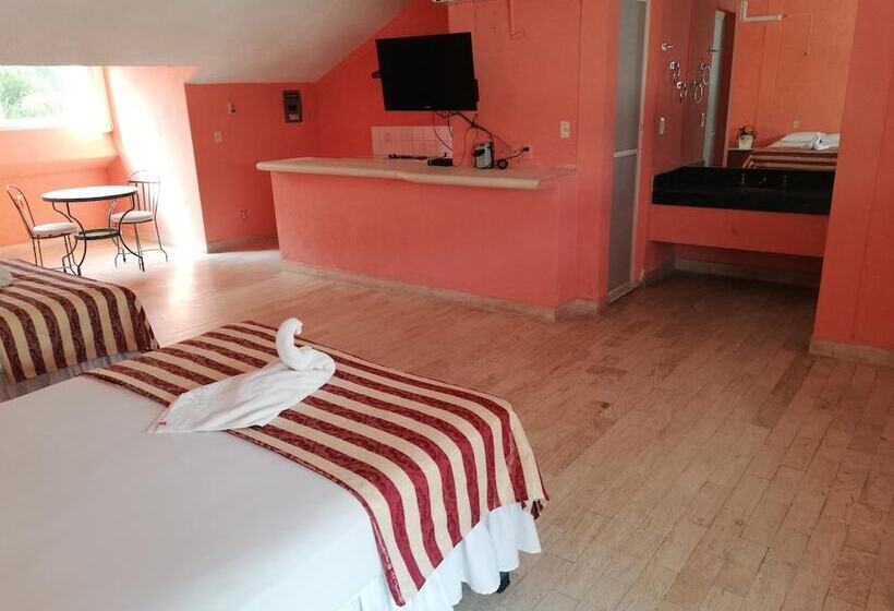 Fotos del hotel Canaima Suites:  15